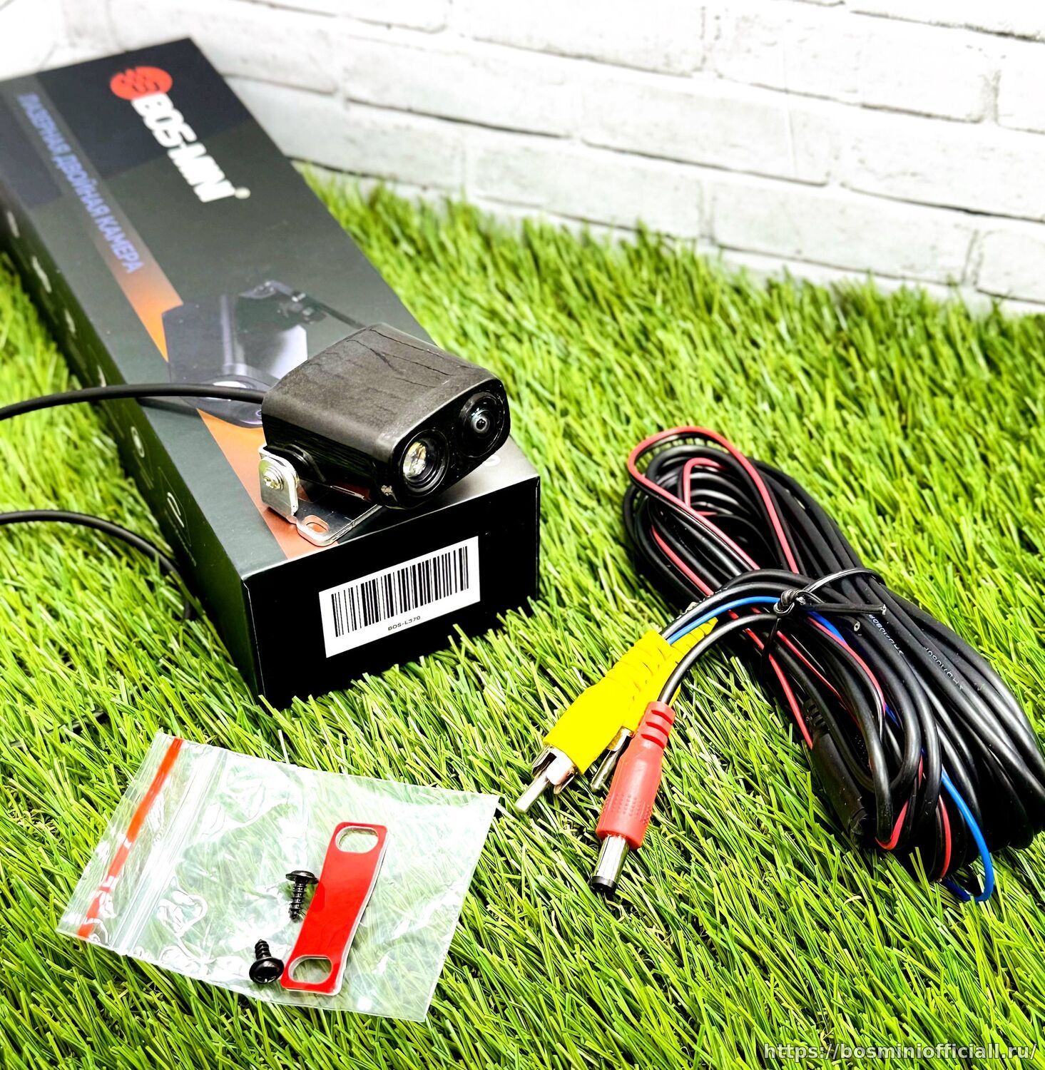 Камера заднего вида BOS-L370